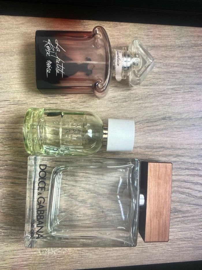 Lot pour les collectionneurs bouteille de parfum vide + boîte - photo numéro 4