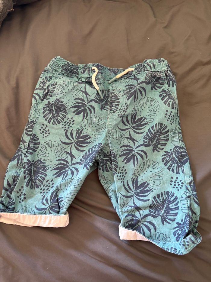 Short souple bleu vert avec motifs feuilles 10 ans 140 cm - photo numéro 2