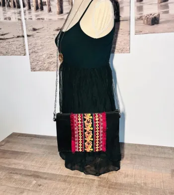 👜 Sac pochette brodé vintage