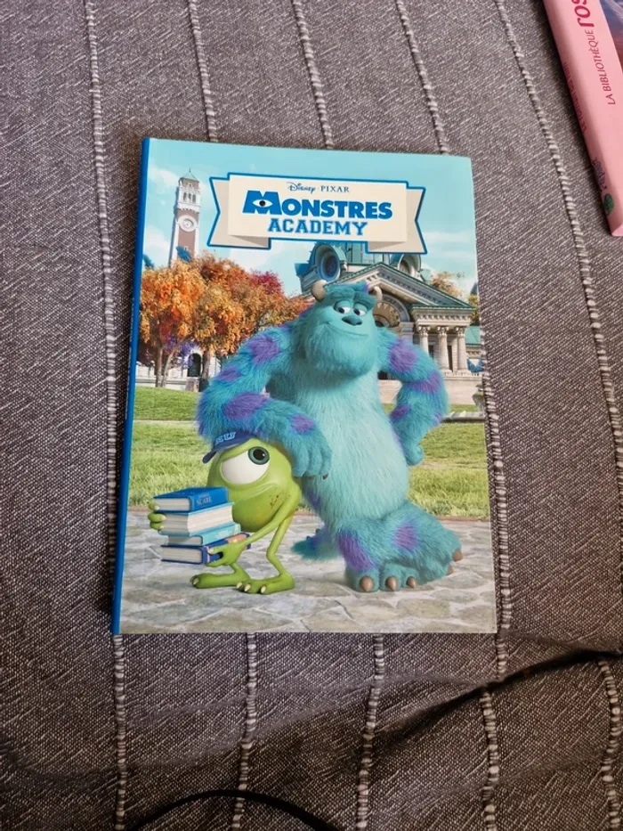 Livre "Monstres Academy"