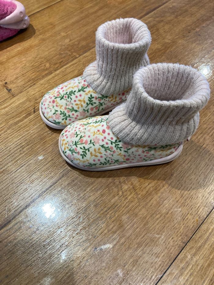 Chaussons a fleurs - photo numéro 3