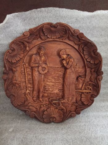 Jolie Assiette murale décorative en bois sculpté
