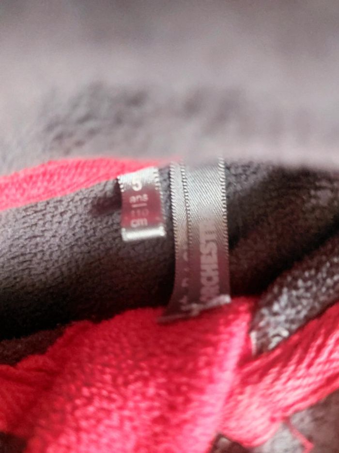 Polaire rouge - photo numéro 4