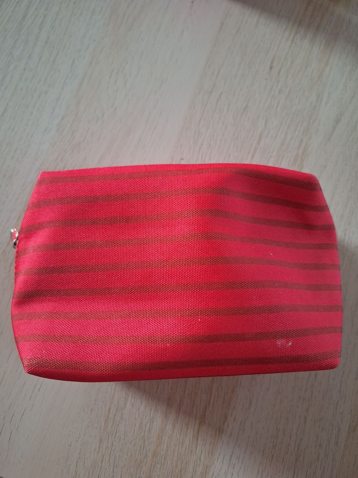 Vichy trousse à maquillage neuve rouge 18x13x8cm - photo numéro 5