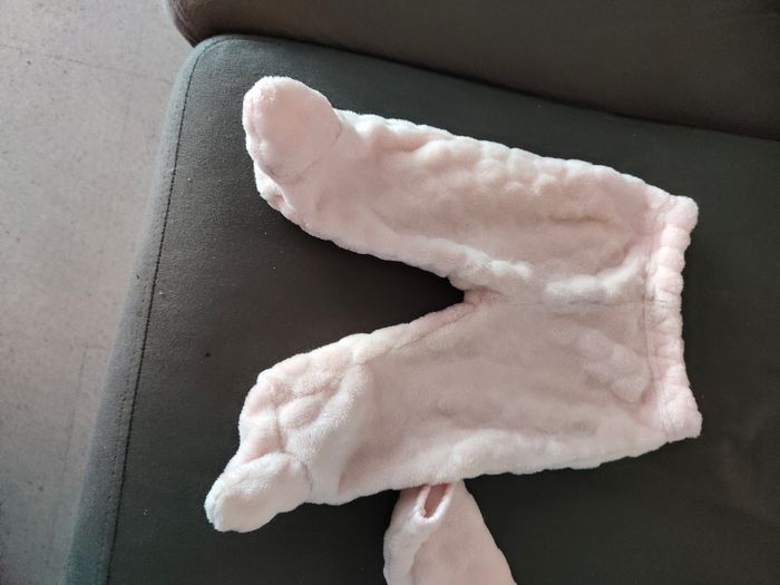 Bébé 3 mois fille - photo numéro 2