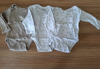 Lot 3 bodies 9 mois