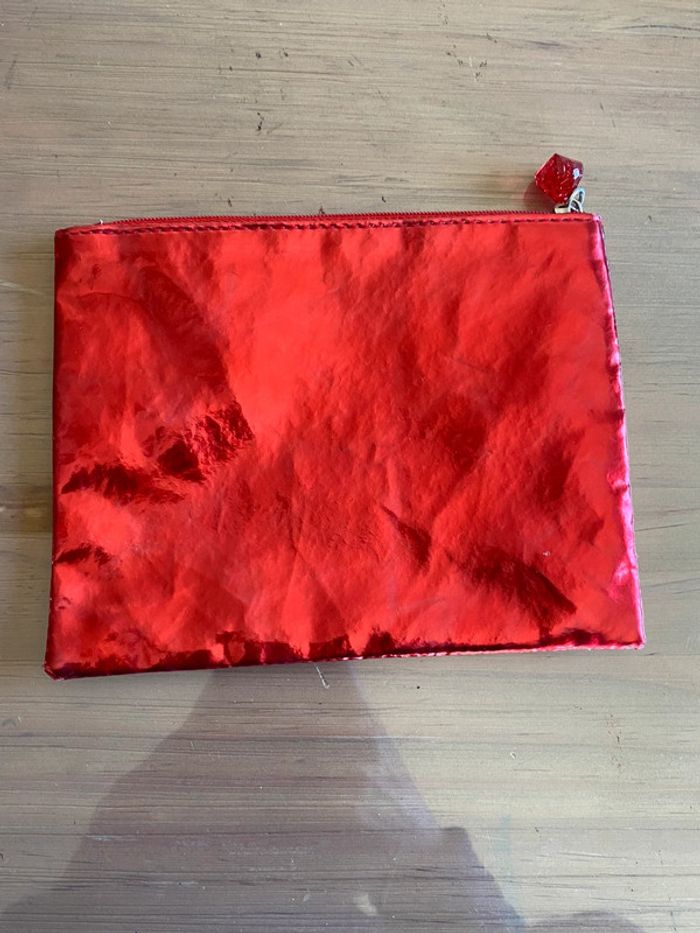 Sac cabas fourre tout rouge brillant et sa pochette Sephora - photo numéro 2