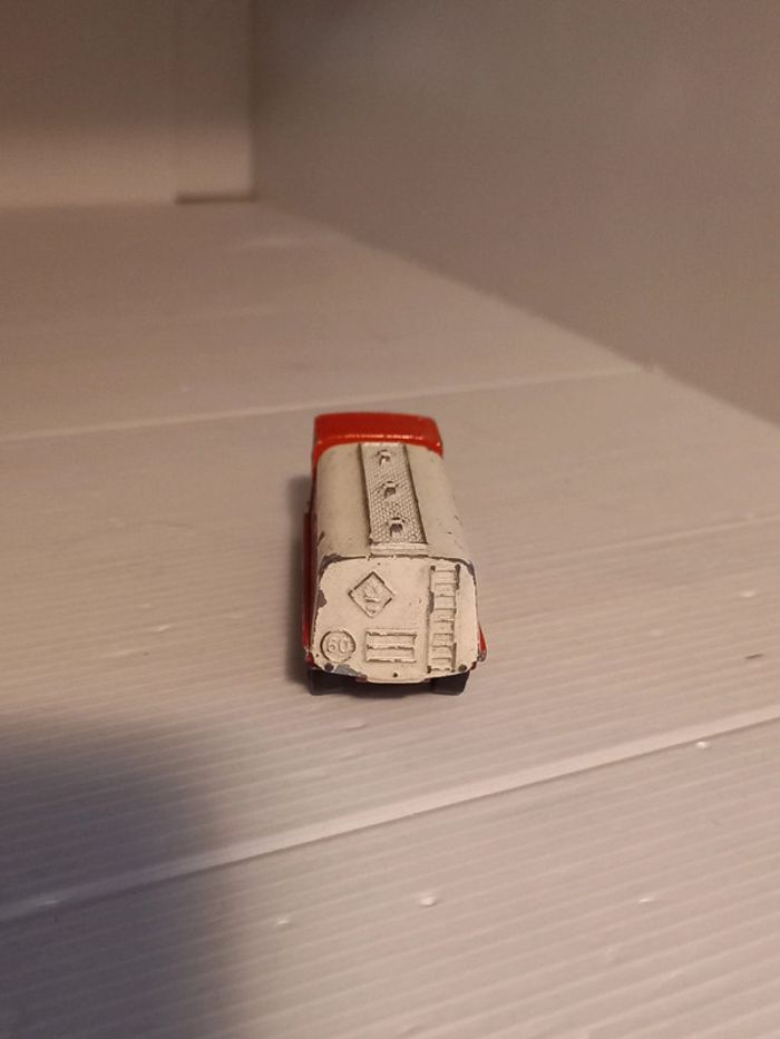 Majorette citerne esso - photo numéro 4