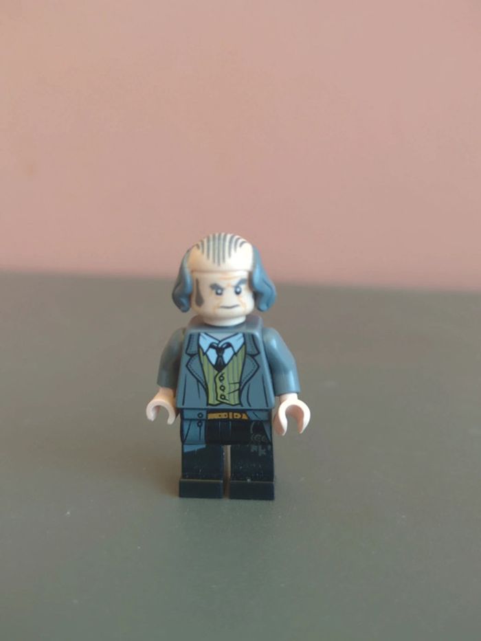 Lego Harry Potter argus