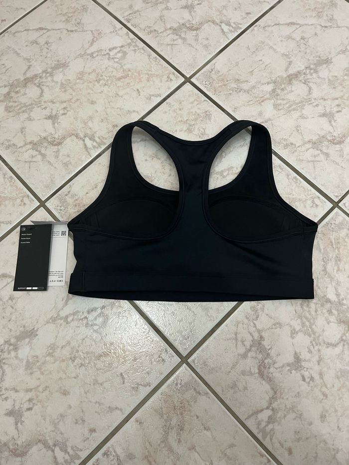 Brassière training Nike Swoosh taille M neuve - photo numéro 3