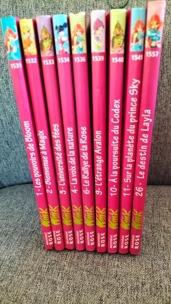 9 livres bibliothèque rose Winx
