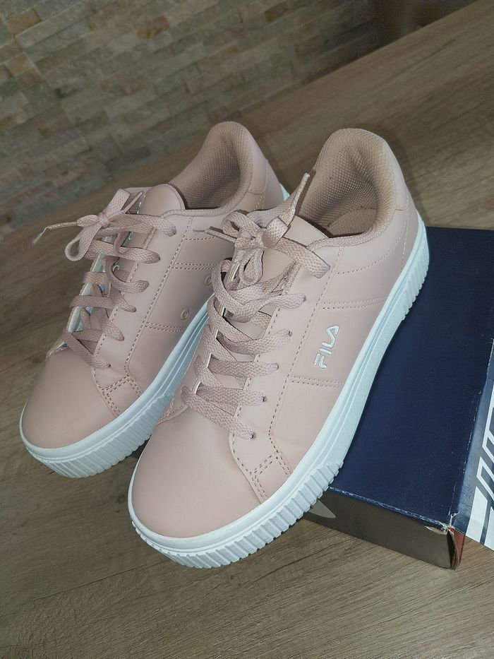 Fila rose