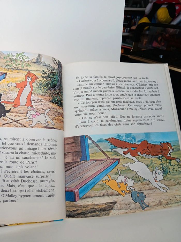 Livre vintage Walt Disney GDL Les aristochats Livre du film dépôt légal sept 1982 - photo numéro 6