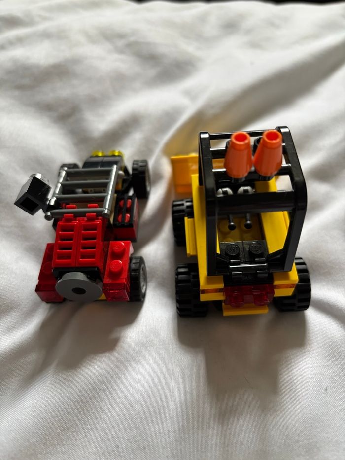 Mot 2 jouets véhicules lego - photo numéro 2