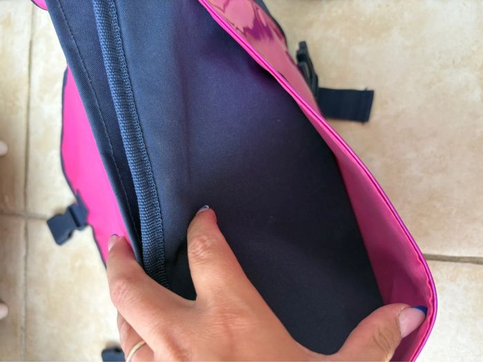 Cartable Cybel licorne - bleu marine/rose - en très bon état - photo numéro 10