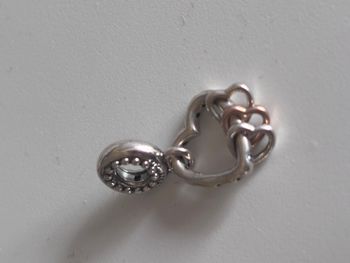 Charm pendentif cœur & mini cœurs • Pandora