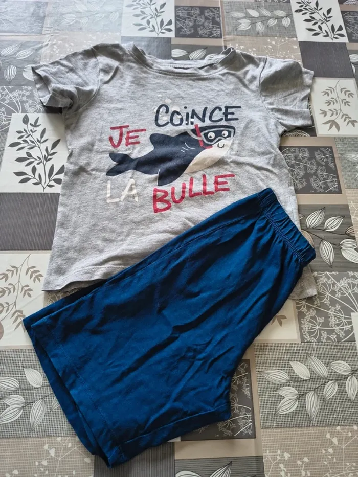 Pyjama court