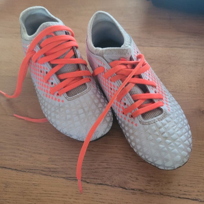 Chaussures de foot puma - photo numéro 2