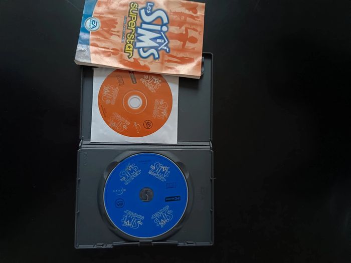 Jeu vidéo PC sims superstars - photo numéro 2