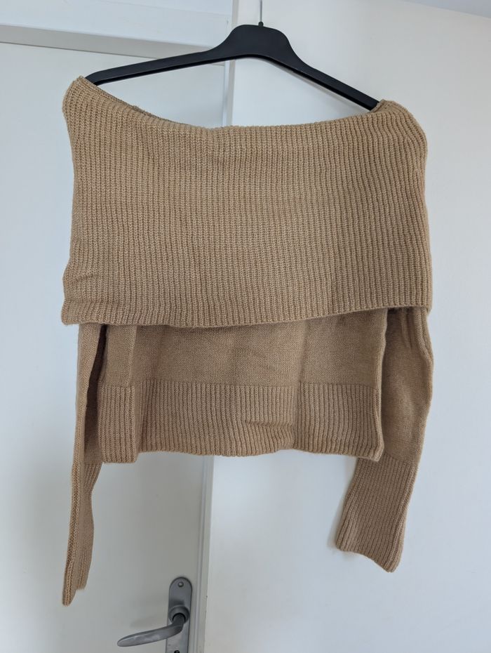 Pull épaule dénudé - photo numéro 2