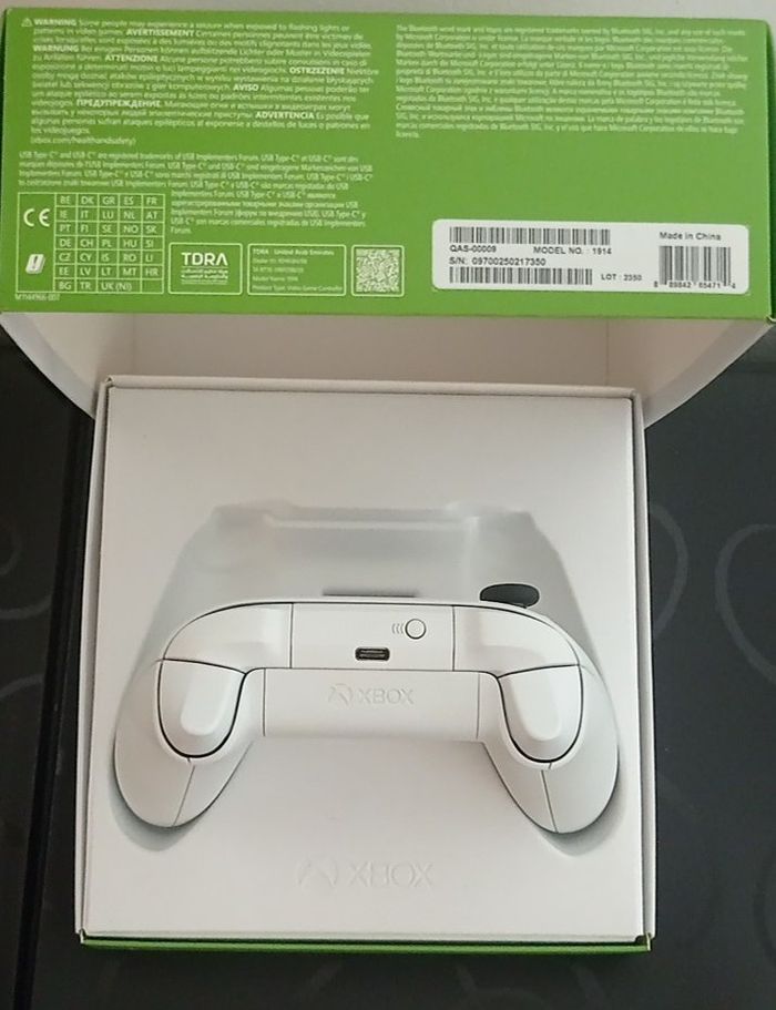 😍 manette Xbox séries/one/pc robot white en boite - photo numéro 6
