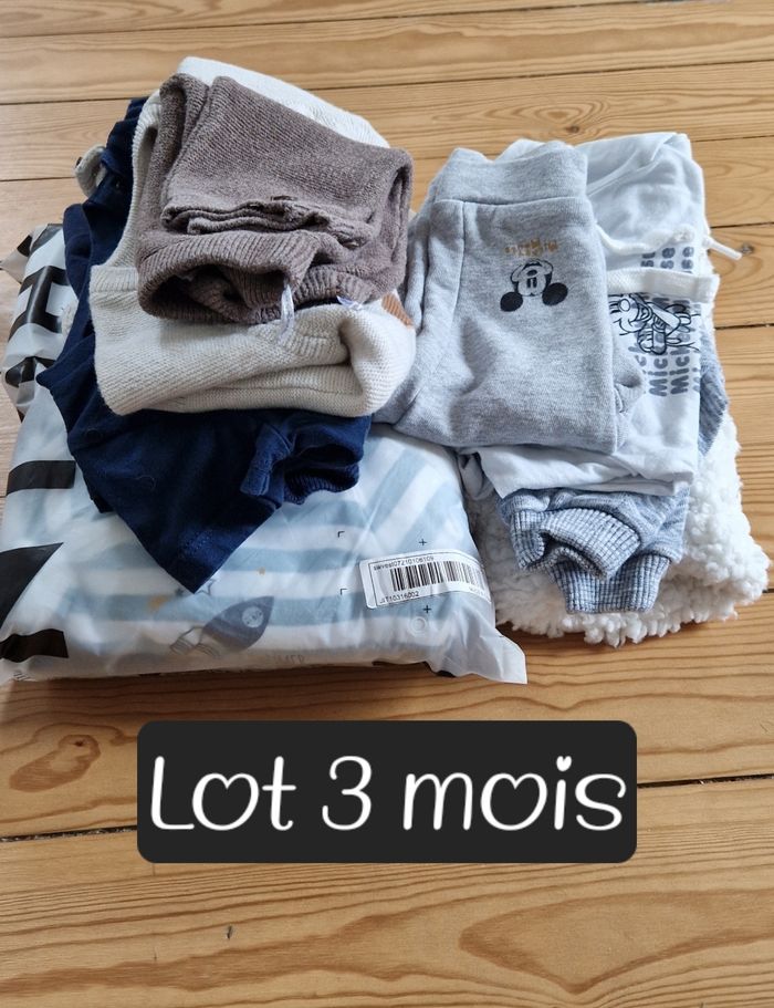 Lot vêtements 3 mois
