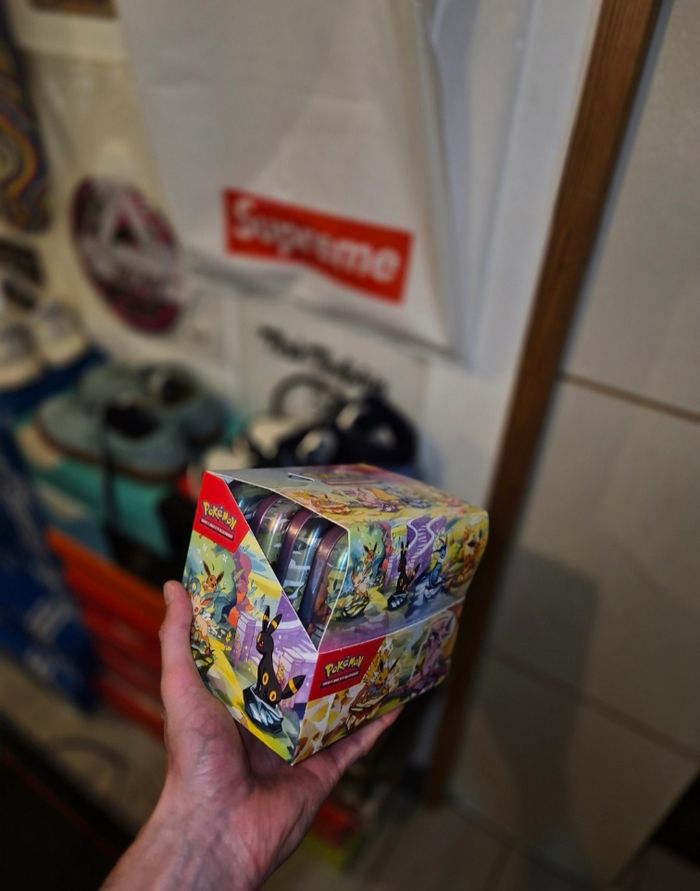 Display Mini-Tin EV8.5 Évolutions Prismatiques FR - photo numéro 2