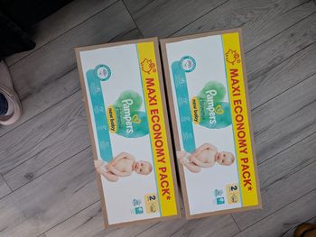 2 cartons de couches Pampers harmonie taille 2