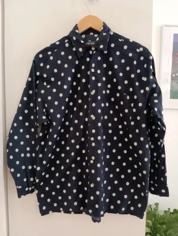 Chemise Naf Naf marine à pois blancs