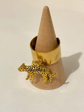 Bague acier inoxydable pendentif léopard