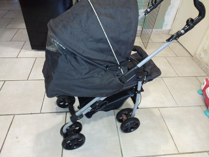 Poussette Vertbaudet trio - photo numéro 2