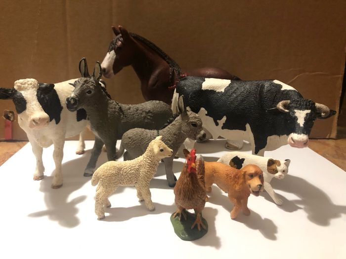 Lot d’animaux en résine