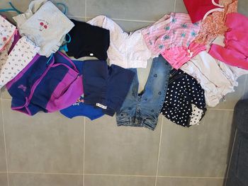 Lot fille 19 vêtements 2 ans