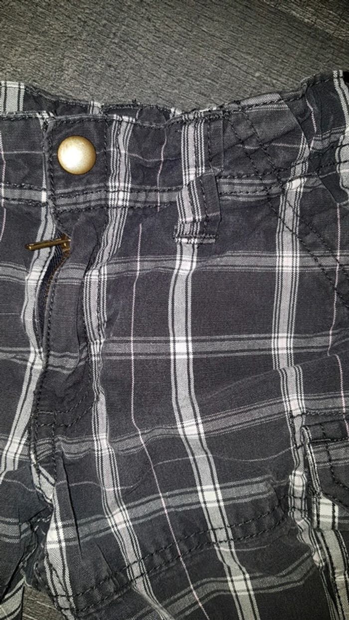 Bermuda noir - photo numéro 3