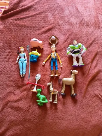 10 personnages toy story