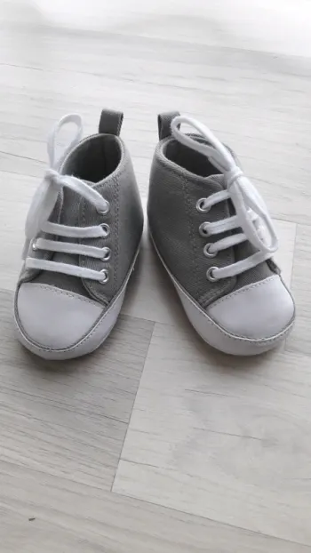 Chaussures /chaussons tissu gris