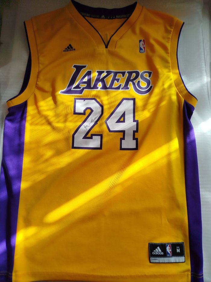 Maillot signé par Kobe Bryant Los Angeles Lakers - photo numéro 2