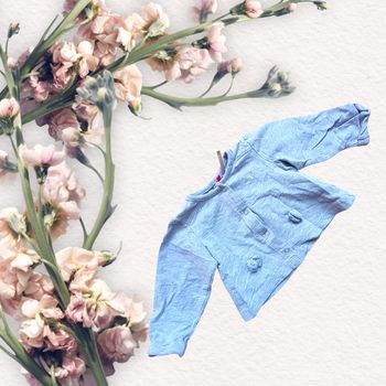 La Veste/ le gilet  qui Fait des Papouilles à Bébé fille taille 6 mois!👶