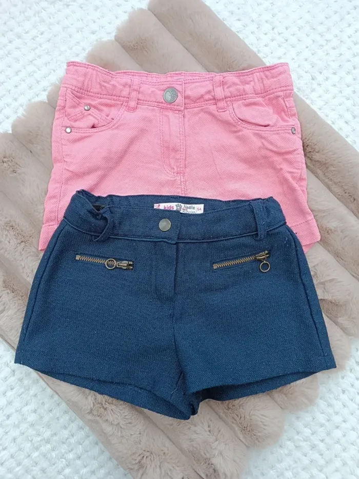 🔸Lot de 2 Shorts Fille Orchestra & Gémo - 5 ans🔸
