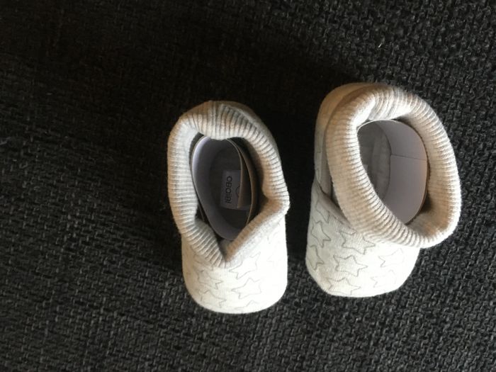 đ¶ Lot de 3 paires de chaussures bĂ©bĂ© (3-12 mois) NEUVES - photo numĂ©ro 8