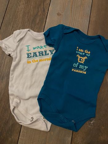 Lot de 2 bodies pommette 6 mois blanc et marine