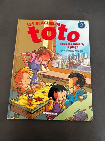 Livre Les Blagues De Toto - Sous les cahiers, la plage Tome 03
