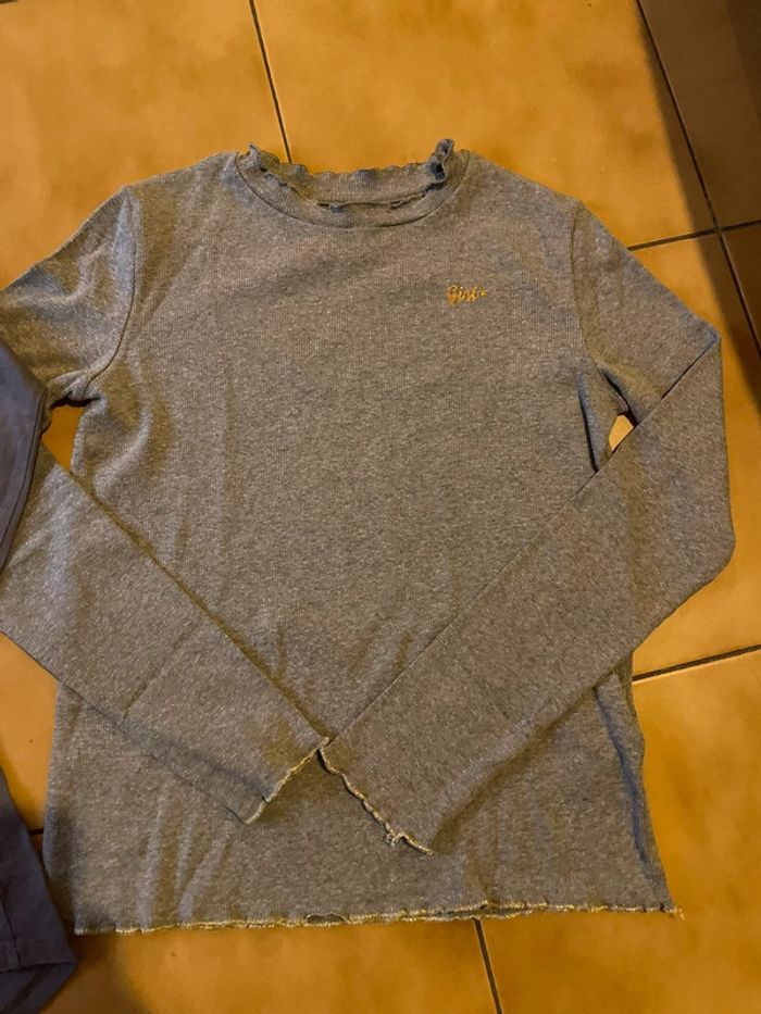 Lot 2 t shirts fille 12 ans - photo numéro 4