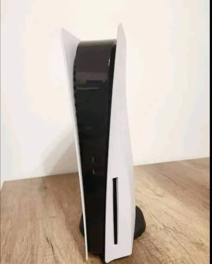 PlayStation 5 - photo numéro 2