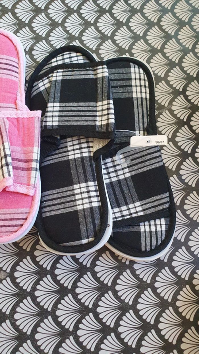 2 paire de chaussons claquettes taille 36-37 - photo numéro 2
