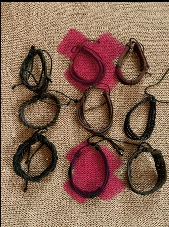 Lot 7 bracelets neufs pour homme