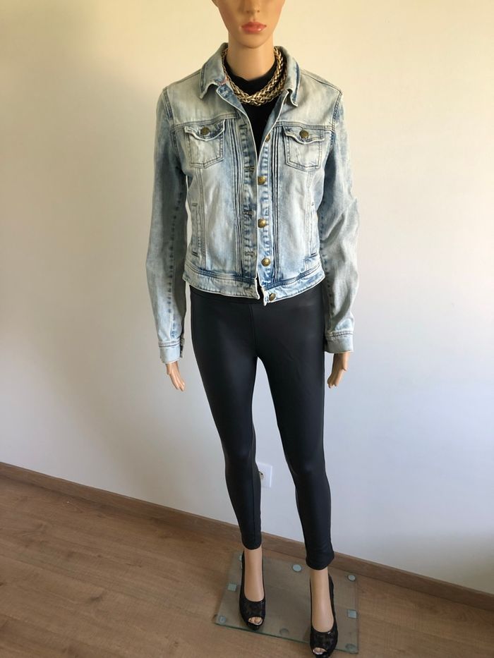 Veste en jean bleue claire Cache Cache taille 1 TBE - photo numéro 3