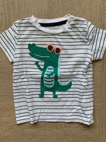 Tee-shirt manches courtes taille 6 mois