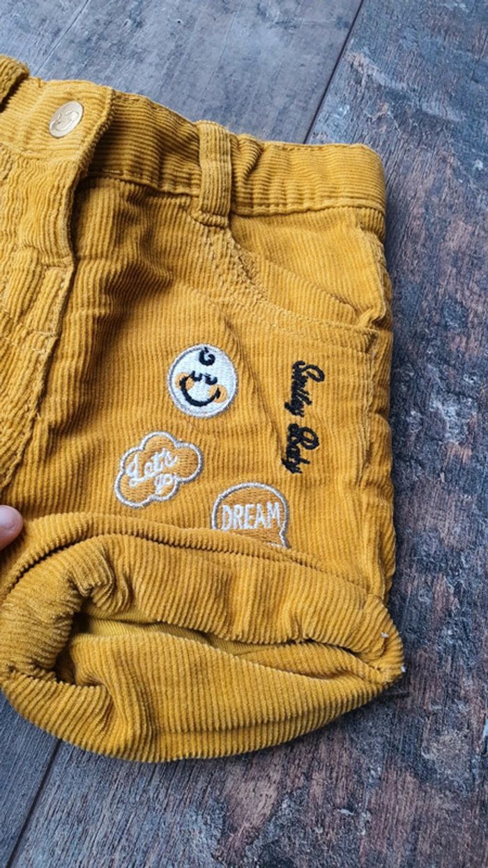 Short smiley 12 mois en très bon état - photo numéro 2