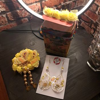 Boîte surprise bijoux jaune multicolore